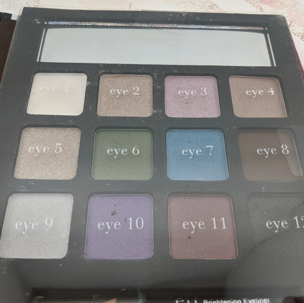 Elf Bright Eyeshadow Palette makeup
